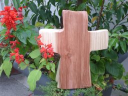 T-35R | Engel der Verkündigung unter dem Kreuz (Rückseite) | Mammutbaum - Redwood | 25/21/10 cm