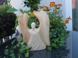 X-19 | beschwingt | Esche (auf Holz) | 25/20/3 cm
